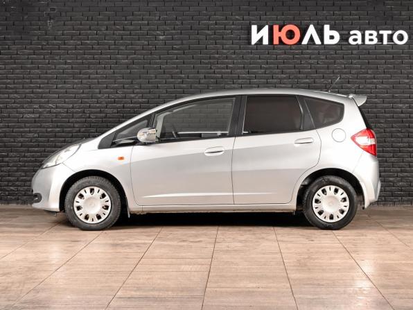 Honda Fit II с пробегом 2012 года, цена 675 000 рублей, 236415 км, хэтчбек, Автокод Объявления