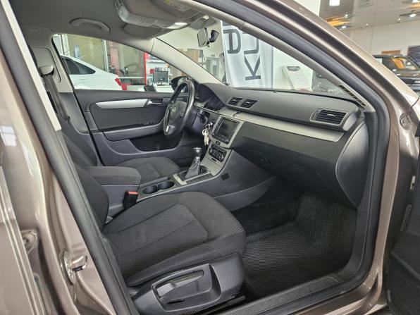 Volkswagen Passat B7 с пробегом 2011 года, цена 979 000 рублей, 254000 км, седан, Автокод Объявления