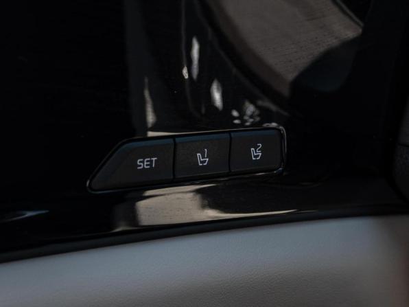 Kia Carnival IV с пробегом 2023 года, цена 4 750 000 рублей, 53597 км, минивэн, Автокод Объявления