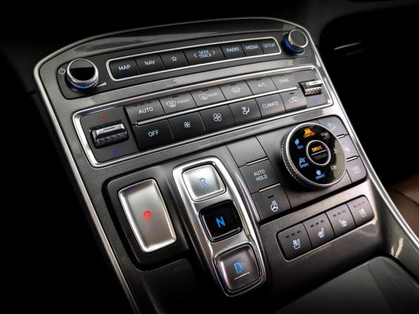 Hyundai Santa Fe IV Рестайлинг с пробегом 2021 года, цена 3 075 000 рублей, 145875 км, внедорожник, Автокод Объявления