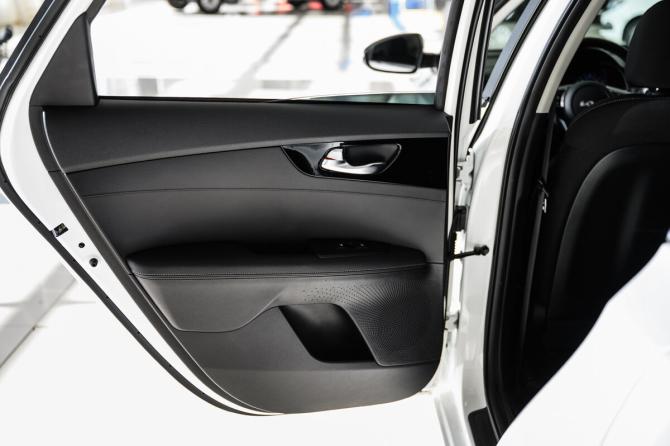 Kia Cerato IV Рестайлинг с пробегом 2021 года, цена 2 280 000 рублей, 89443 км, седан, Автокод Объявления
