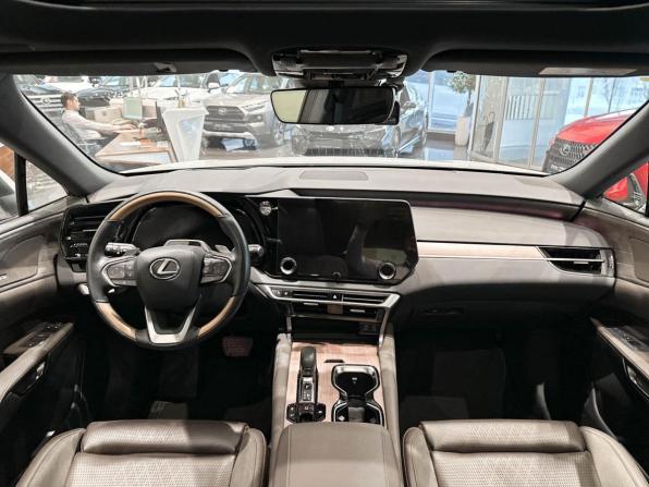 Lexus RX V с пробегом 2023 года, цена 9 300 000 рублей, 26930 км, внедорожник, Автокод Объявления
