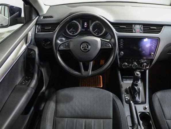 Skoda Octavia III (A7) Рестайлинг с пробегом 2017 года, цена 1 749 000 рублей, 131283 км, лифтбек, Автокод Объявления