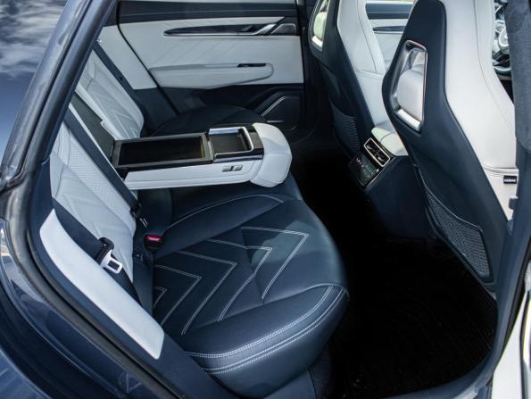 Zeekr 001 I с пробегом 2023 года, цена 5 620 000 рублей, 26890 км, лифтбек, Автокод Объявления