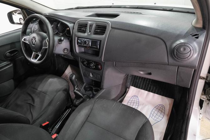 Renault Logan II Рестайлинг с пробегом 2021 года, цена 499 000 рублей, 318000 км, седан, Автокод Объявления