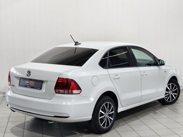 Volkswagen Polo V Рестайлинг с пробегом 2017 года, цена 848 000 рублей, 176515 км, седан, Автокод Объявления