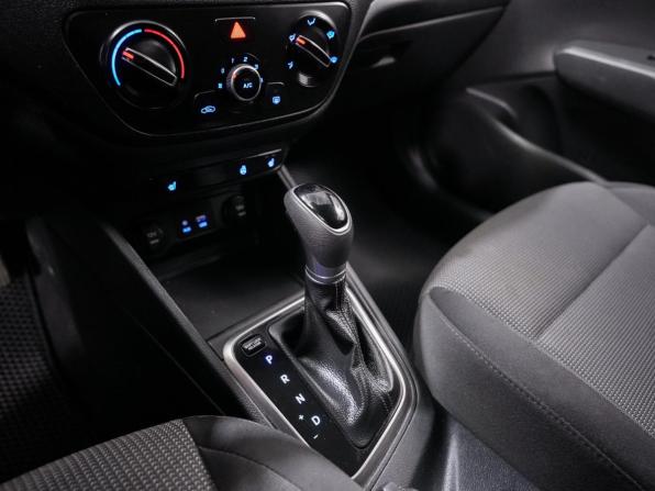 Hyundai Solaris II с пробегом 2017 года, цена 1 210 000 рублей, 169000 км, седан, Автокод Объявления