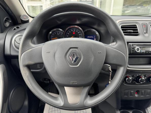 Renault Logan II с пробегом 2016 года, цена 655 000 рублей, 125323 км, седан, Автокод Объявления