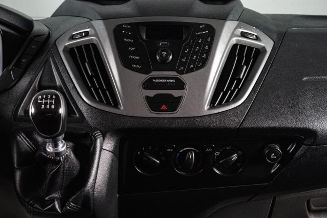 Ford Tourneo Custom I с пробегом 2018 года, цена 3 499 000 рублей, 141972 км, минивэн, Автокод Объявления