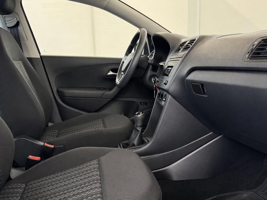 Volkswagen Polo V Рестайлинг Москва  - изображение 10