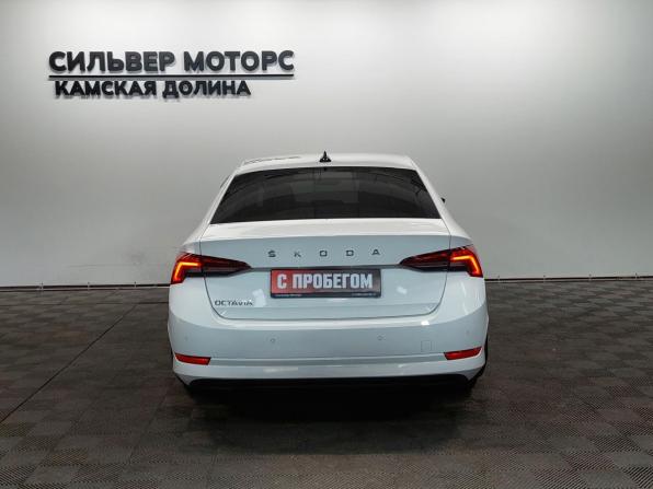 Skoda Octavia IV (A8) с пробегом 2021 года, цена 2 100 000 рублей, 114670 км, лифтбек, Автокод Объявления