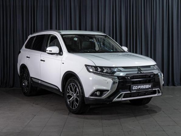 Mitsubishi Outlander III Рестайлинг 3 с пробегом 2019 года, цена 3 249 000 рублей, 126400 км, внедорожник, Автокод Объявления