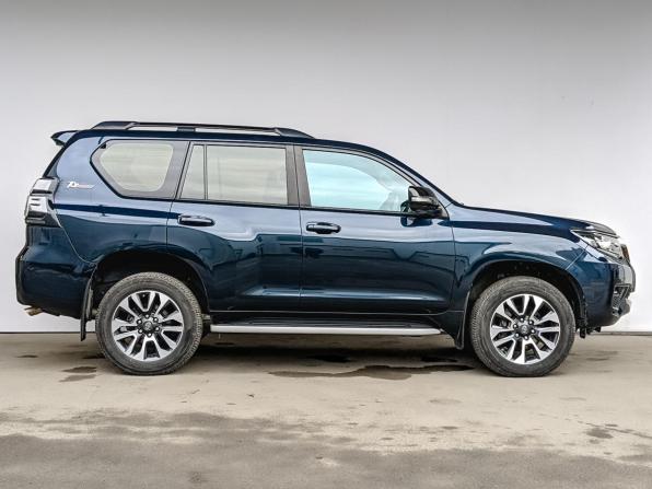 Toyota Land Cruiser Prado 150 Series Рестайлинг 3 с пробегом 2021 года, цена 6 990 000 рублей, 58000 км, внедорожник, Автокод Объявления
