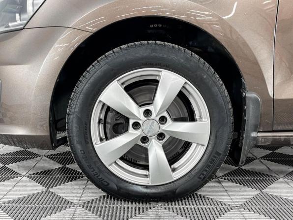 Volkswagen Polo V Рестайлинг с пробегом 2018 года, цена 1 147 500 рублей, 107552 км, седан, Автокод Объявления