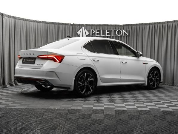 Skoda Octavia IV (A8) с пробегом 2021 года, цена 2 470 000 рублей, 59807 км, лифтбек, Автокод Объявления