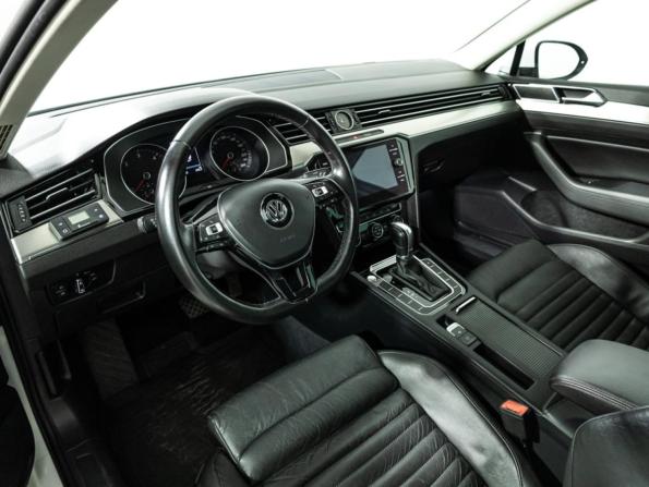 Volkswagen Passat B8 с пробегом 2018 года, цена 2 490 000 рублей, 139498 км, седан, Автокод Объявления