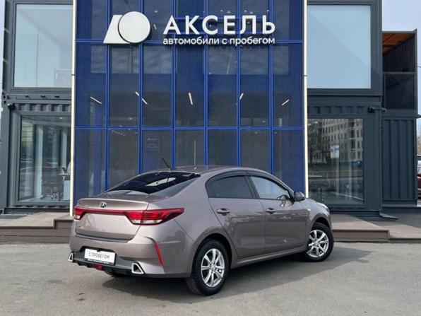 Kia Rio IV Рестайлинг с пробегом 2021 года, цена 1 599 000 рублей, 79000 км, седан, Автокод Объявления