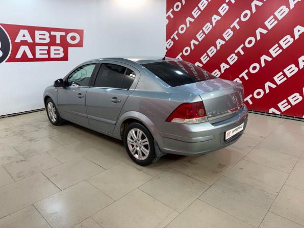 Opel Astra H Рестайлинг с пробегом 2010 года, цена 599 000 рублей, 207057 км, седан, Автокод Объявления