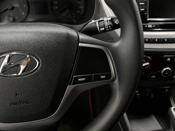 Hyundai Solaris II с пробегом 2019 года, цена 1 345 000 рублей, 90863 км, седан, Автокод Объявления