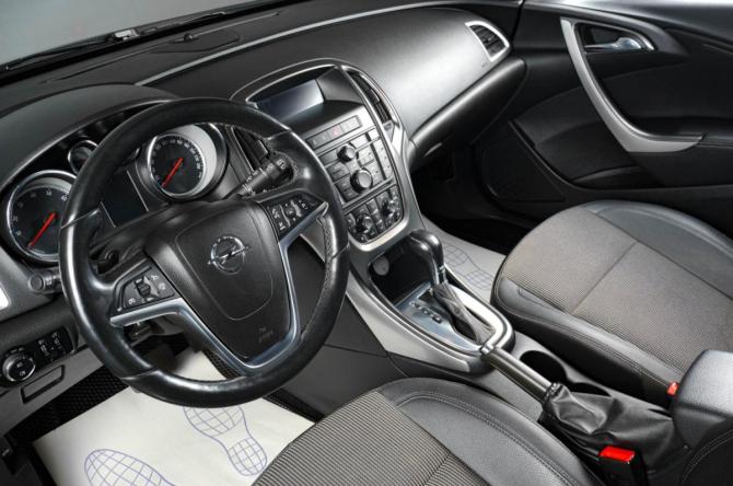 Opel Astra J Рестайлинг с пробегом 2012 года, цена 959 000 рублей, 106280 км, хэтчбек, Автокод Объявления
