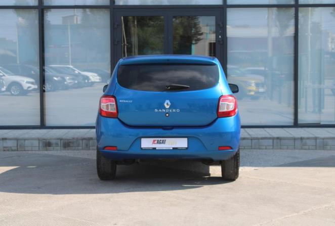 Renault Sandero II Рестайлинг с пробегом 2018 года, цена 899 000 рублей, 90502 км, хэтчбек, Автокод Объявления