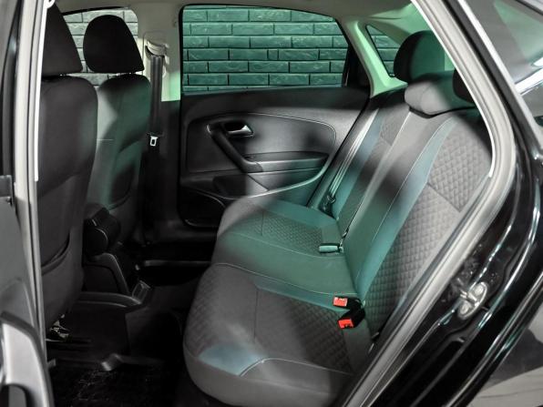 Volkswagen Polo V Рестайлинг с пробегом 2019 года, цена 1 040 000 рублей, 224888 км, седан, Автокод Объявления