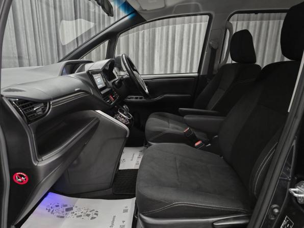Toyota Esquire I с пробегом 2015 года, цена 1 790 000 рублей, 126284 км, минивэн, Автокод Объявления
