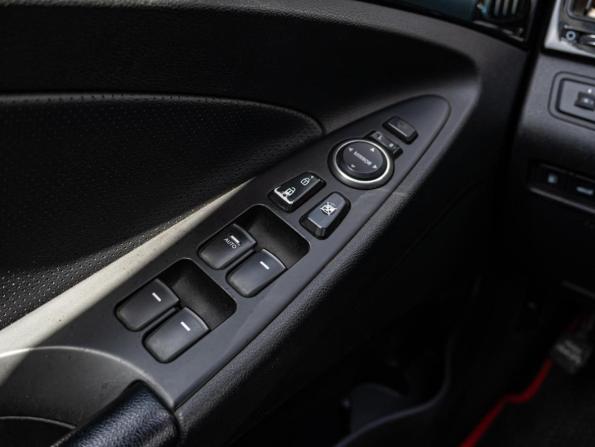 Hyundai Sonata VI (YF) с пробегом 2012 года, цена 999 000 рублей, 324459 км, седан, Автокод Объявления