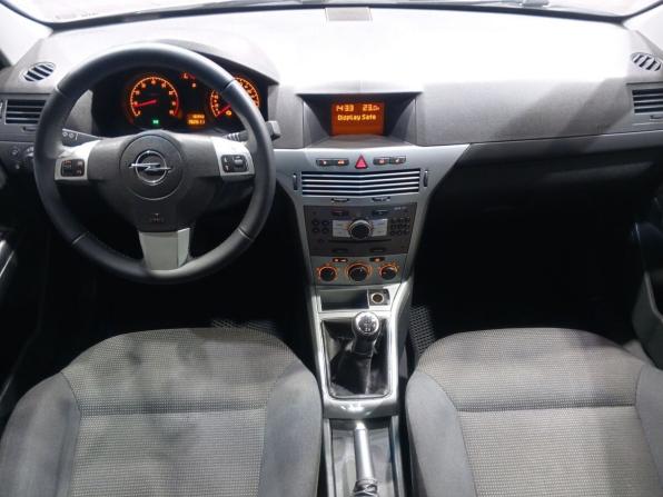 Opel Astra H Рестайлинг с пробегом 2013 года, цена 520 000 рублей, 192610 км, седан, Автокод Объявления