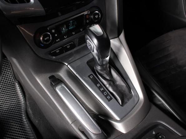 Ford Focus III с пробегом 2012 года, цена 900 000 рублей, 184100 км, седан, Автокод Объявления