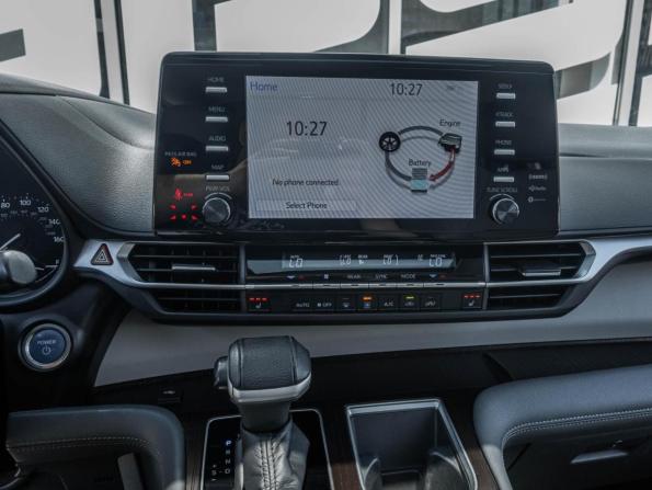 Toyota Sienna IV с пробегом 2021 года, цена 4 270 000 рублей, 91223 км, минивэн, Автокод Объявления