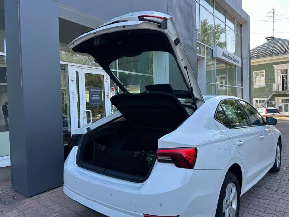 Skoda Octavia IV (A8) с пробегом 2021 года, цена 2 279 000 рублей, 69436 км, лифтбек, Автокод Объявления