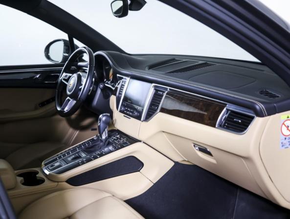 Porsche Macan I с пробегом 2017 года, цена 4 500 000 рублей, 54300 км, внедорожник, Автокод Объявления