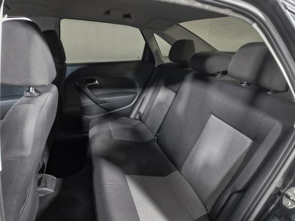 Volkswagen Polo V с пробегом 2014 года, цена 682 800 рублей, 402345 км, седан, Автокод Объявления