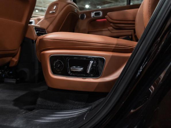 Li Auto (Lixiang) L9 I с пробегом 2023 года, цена 6 999 700 рублей, 20275 км, внедорожник, Автокод Объявления