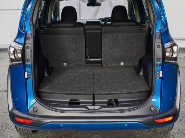 Toyota Sienta II Рестайлинг с пробегом 2019 года, цена 1 395 000 рублей, 68527 км, минивэн, Автокод Объявления