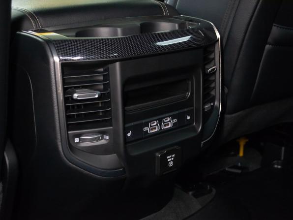 Ram 1500 V с пробегом 2022 года, цена 7 999 000 рублей, 7272 км, offers.body_type.unknown, Автокод Объявления