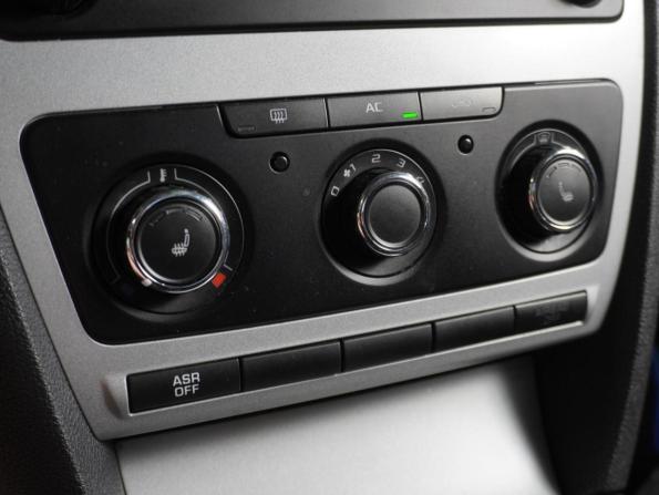 Skoda Octavia II (A5) Рестайлинг с пробегом 2012 года, цена 929 000 рублей, 130536 км, лифтбек, Автокод Объявления