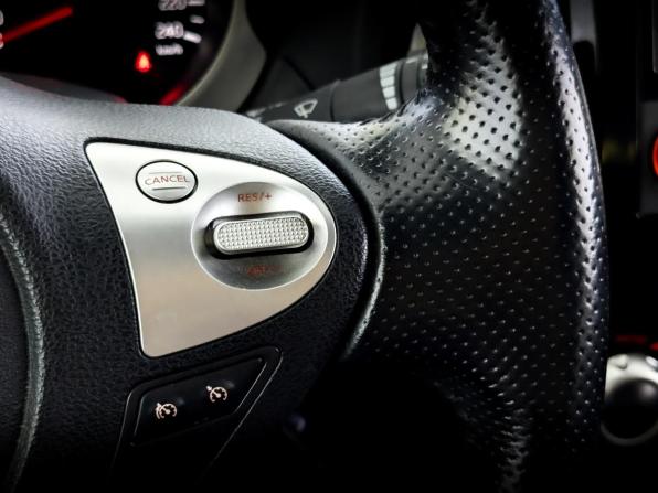 Nissan Juke I с пробегом 2013 года, цена 1 015 000 рублей, 119107 км, внедорожник, Автокод Объявления
