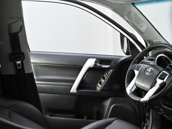 Toyota Land Cruiser Prado 150 Series Рестайлинг 1 с пробегом 2016 года, цена 3 349 000 рублей, 172000 км, внедорожник, Автокод Объявления