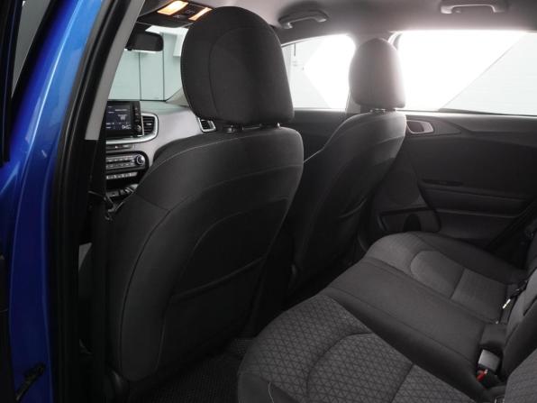 Kia Ceed III с пробегом 2021 года, цена 2 385 000 рублей, 80109 км, универсал, Автокод Объявления