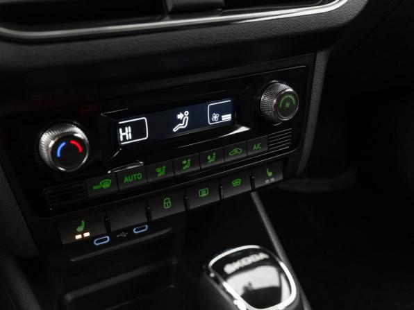 Skoda Rapid II с пробегом 2021 года, цена 1 870 000 рублей, 68144 км, лифтбек, Автокод Объявления