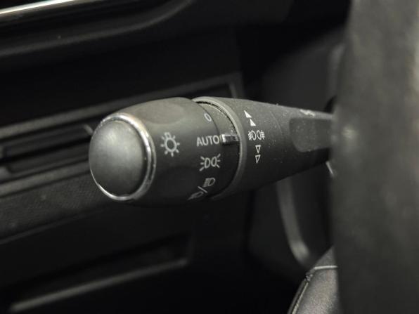 Peugeot 3008 II с пробегом 2020 года, цена 1 800 000 рублей, 130638 км, внедорожник, Автокод Объявления