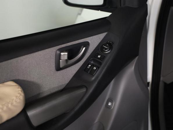 Hyundai H-1 II Рестайлинг 2 с пробегом 2018 года, цена 3 000 000 рублей, 118752 км, минивэн, Автокод Объявления