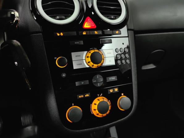 Opel Corsa D Рестайлинг II с пробегом 2013 года, цена 845 000 рублей, 53985 км, хэтчбек, Автокод Объявления