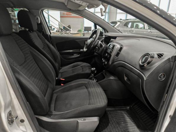 Renault Kaptur I с пробегом 2016 года, цена 1 320 000 рублей, 125442 км, внедорожник, Автокод Объявления