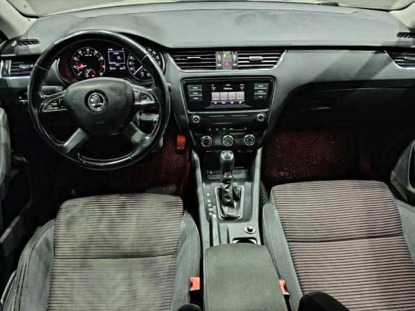Skoda Octavia III (A7) с пробегом 2015 года, цена 910 000 рублей, 287113 км, лифтбек, Автокод Объявления