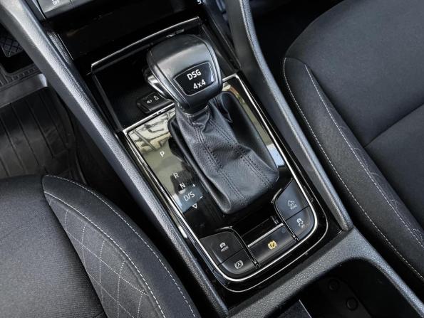 Skoda Karoq I с пробегом 2021 года, цена 2 809 000 рублей, 64865 км, внедорожник, Автокод Объявления