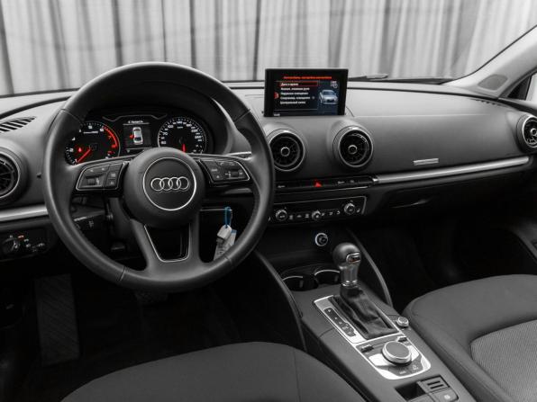 Audi A3 III (8V) Рестайлинг с пробегом 2019 года, цена 2 390 000 рублей, 53785 км, седан, Автокод Объявления