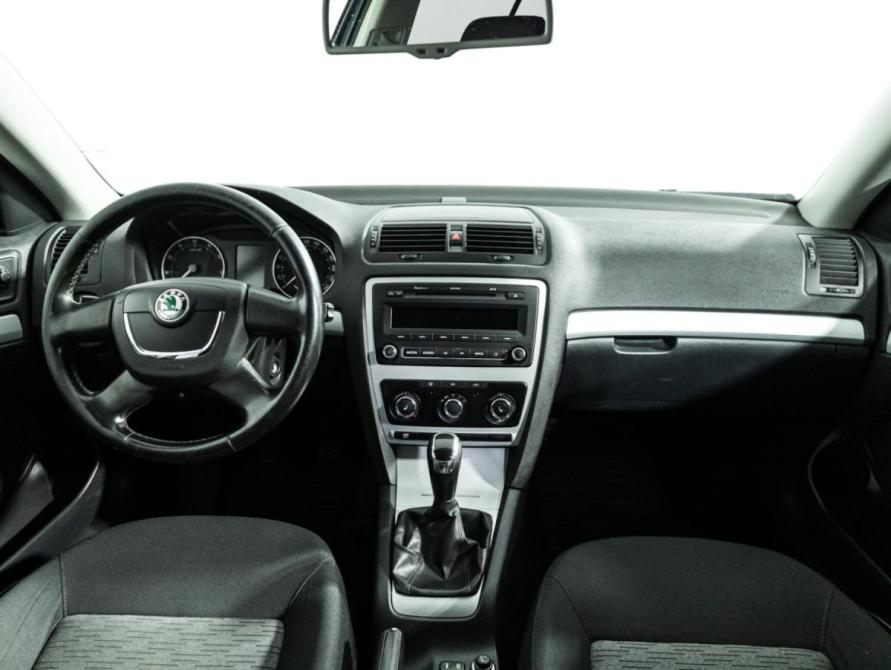 Skoda Octavia II (A5) Рестайлинг Санкт-Петербург  - изображение 14